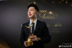 欧米茄名人大使马龙荣获